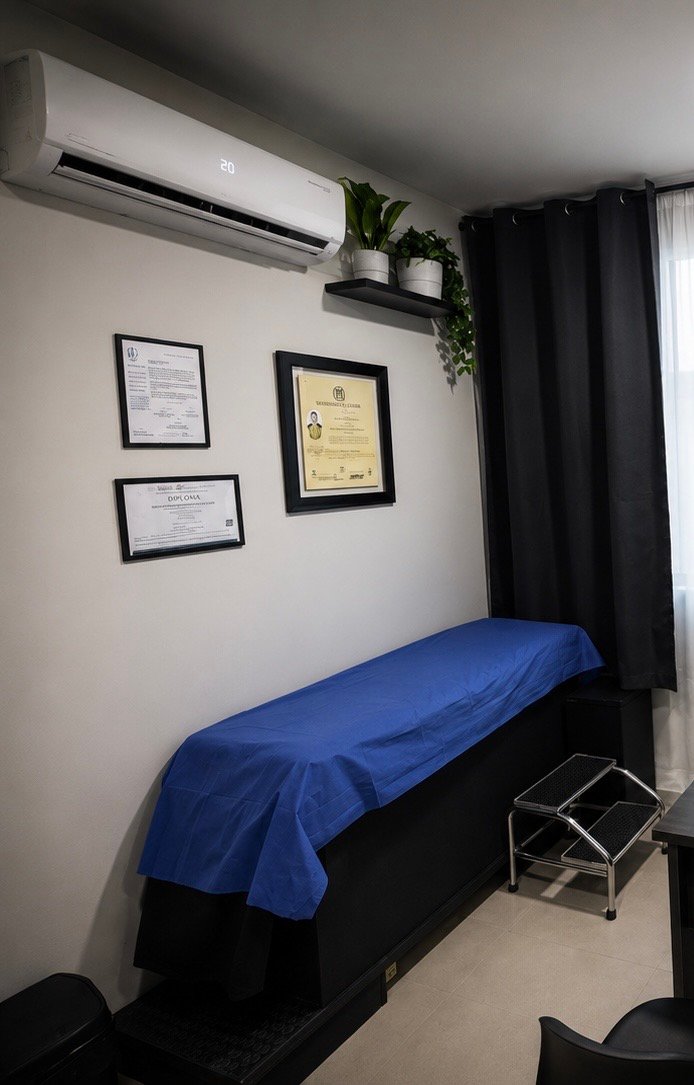 Área médica del consultorio del Dr. Diego Flores Orozco